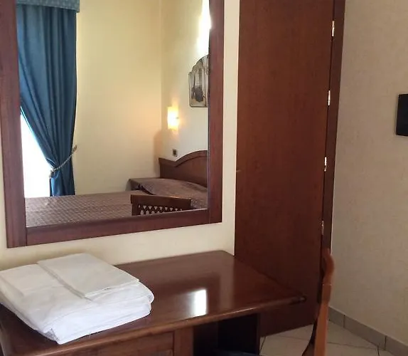 Cridda & Restaurant Szálloda Gizzeria