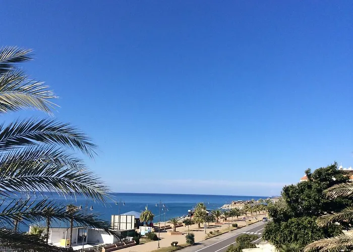 克里达酒店及餐厅 酒店 吉泽利亚