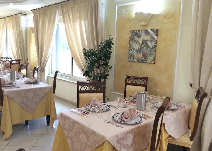 克里达酒店及餐厅 酒店 吉泽利亚