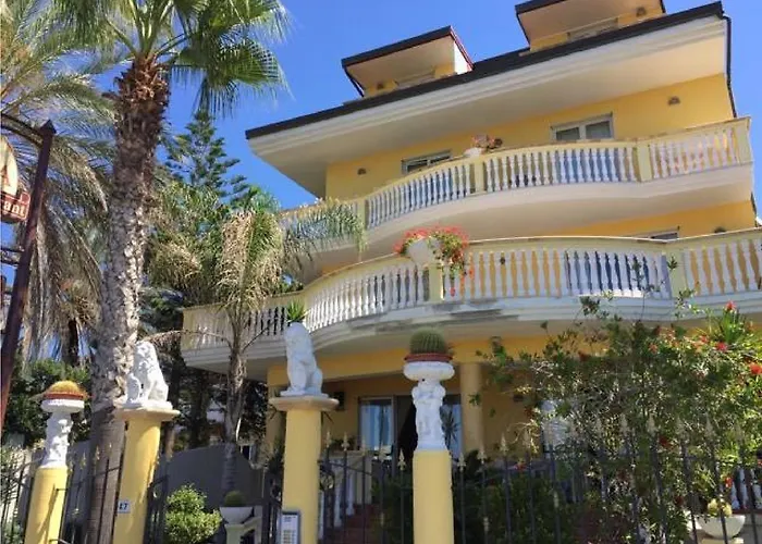 克里达酒店及餐厅 酒店